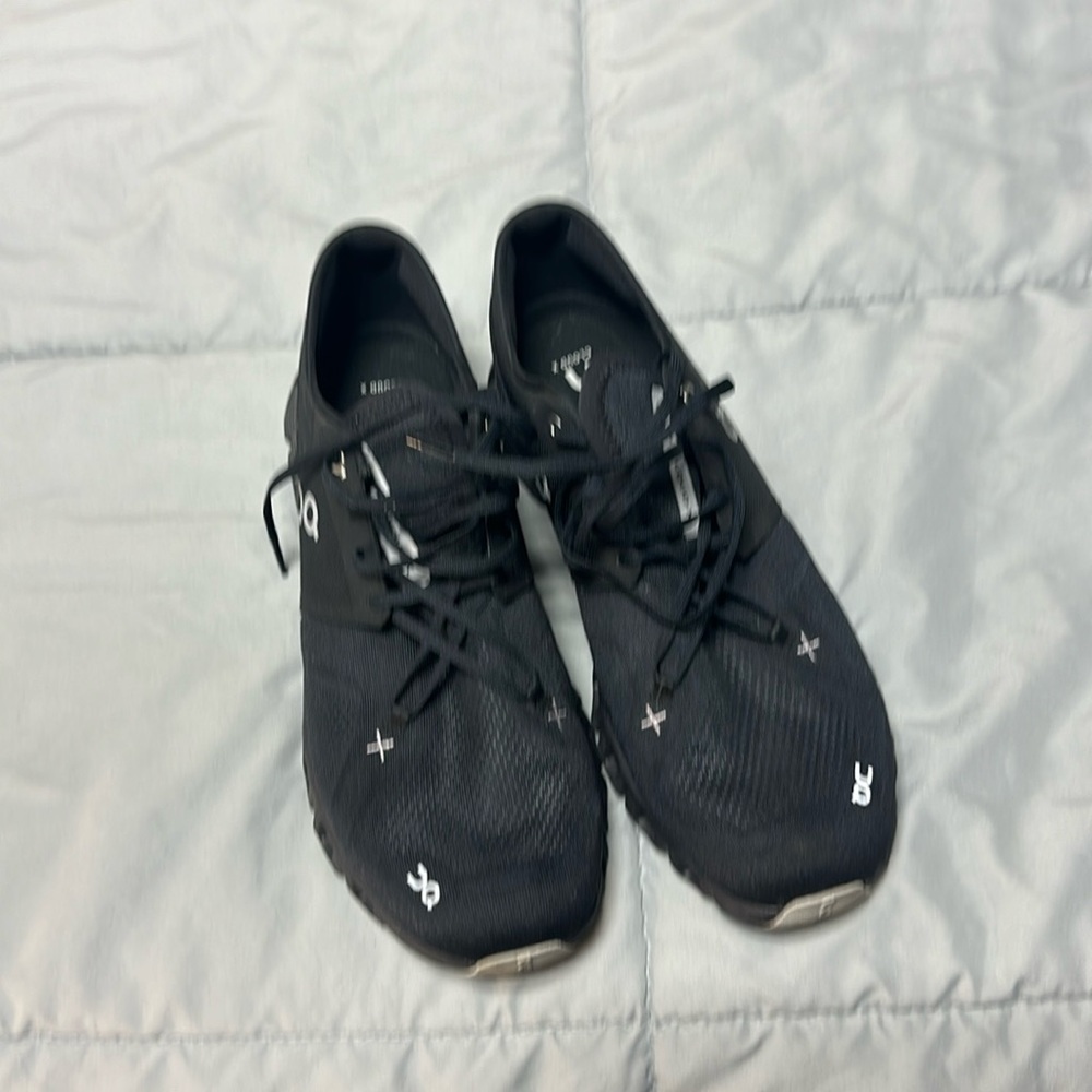 On Cloud Shoes Size 13